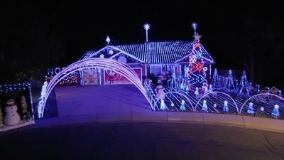 The Great Christmas Light Fight S8E2 Episode 2